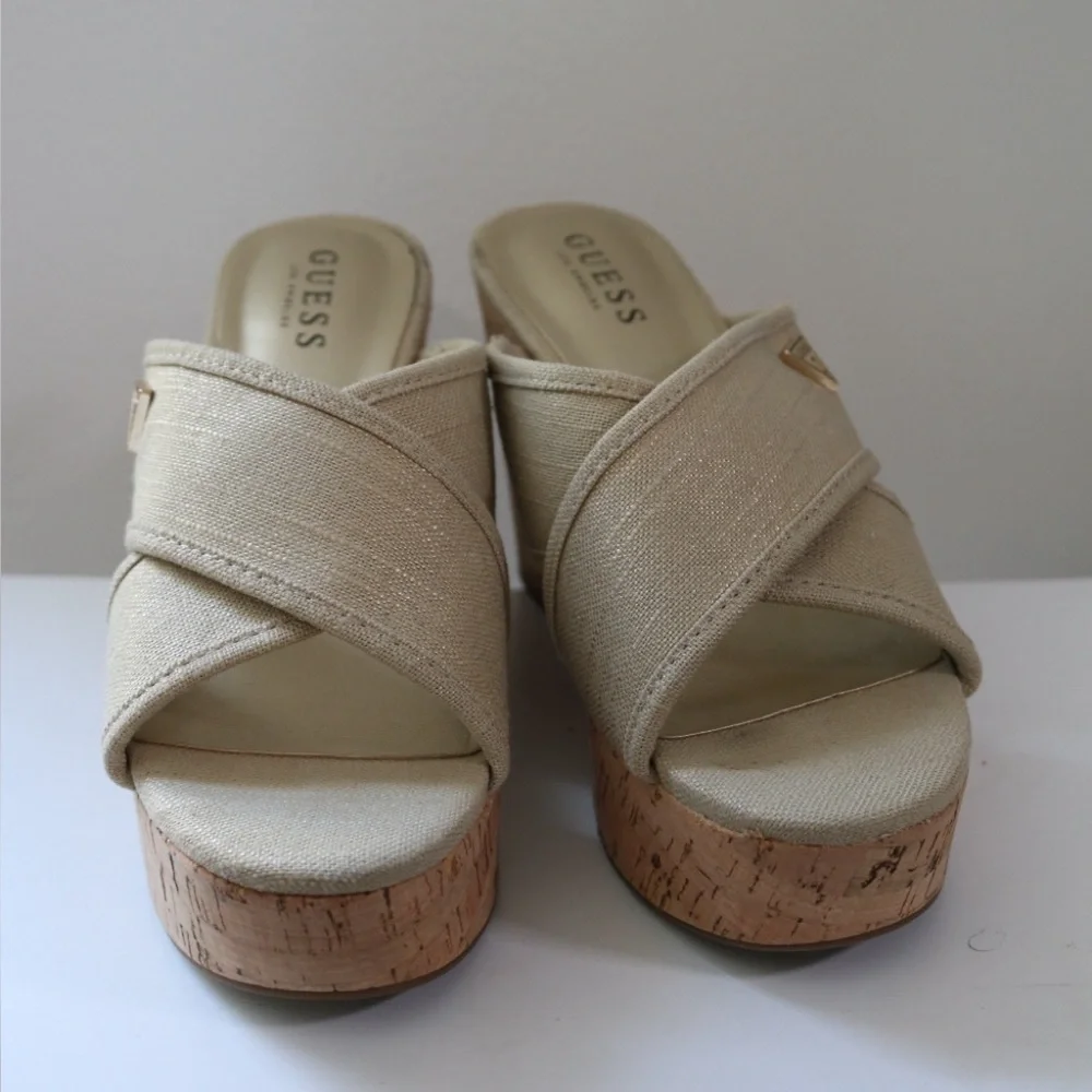 Guess Factory Cloys Summer Wedges Gold 710 Size 8.5 Style GFCLOYS2 Cork Platform